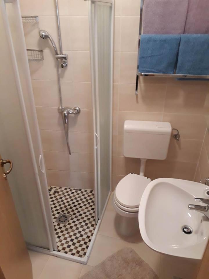 Appartement Vse Kontenti à Koper Extérieur photo