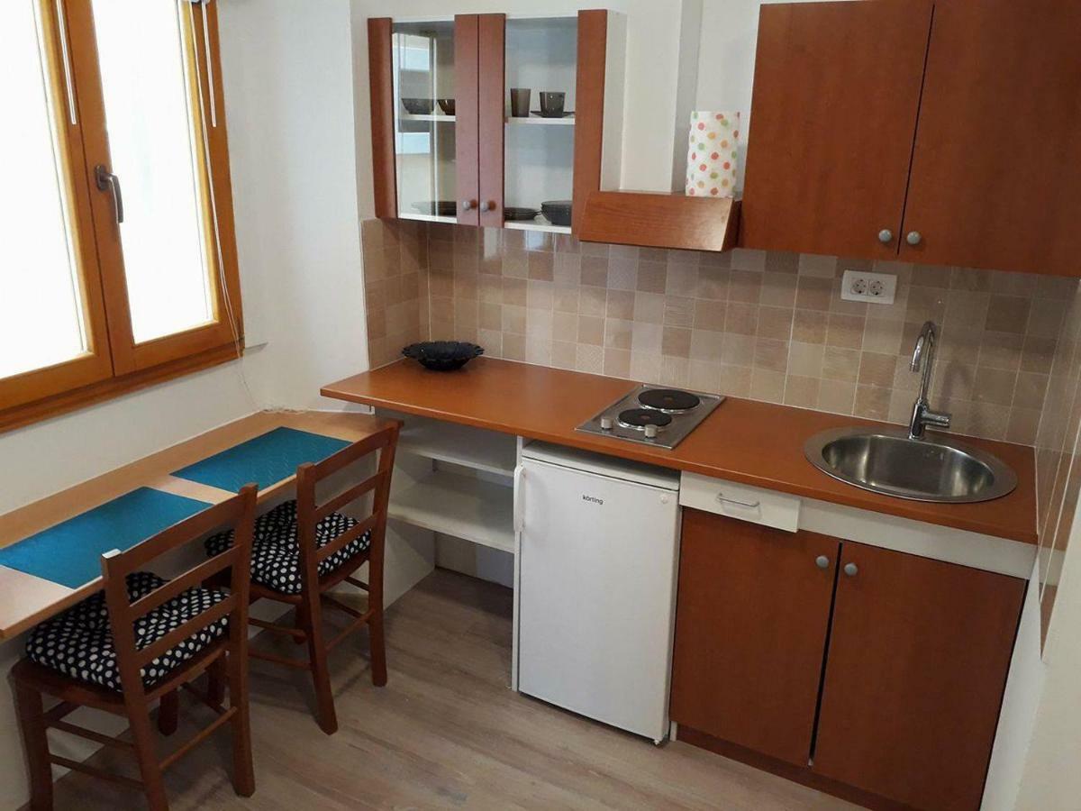 Appartement Vse Kontenti à Koper Extérieur photo